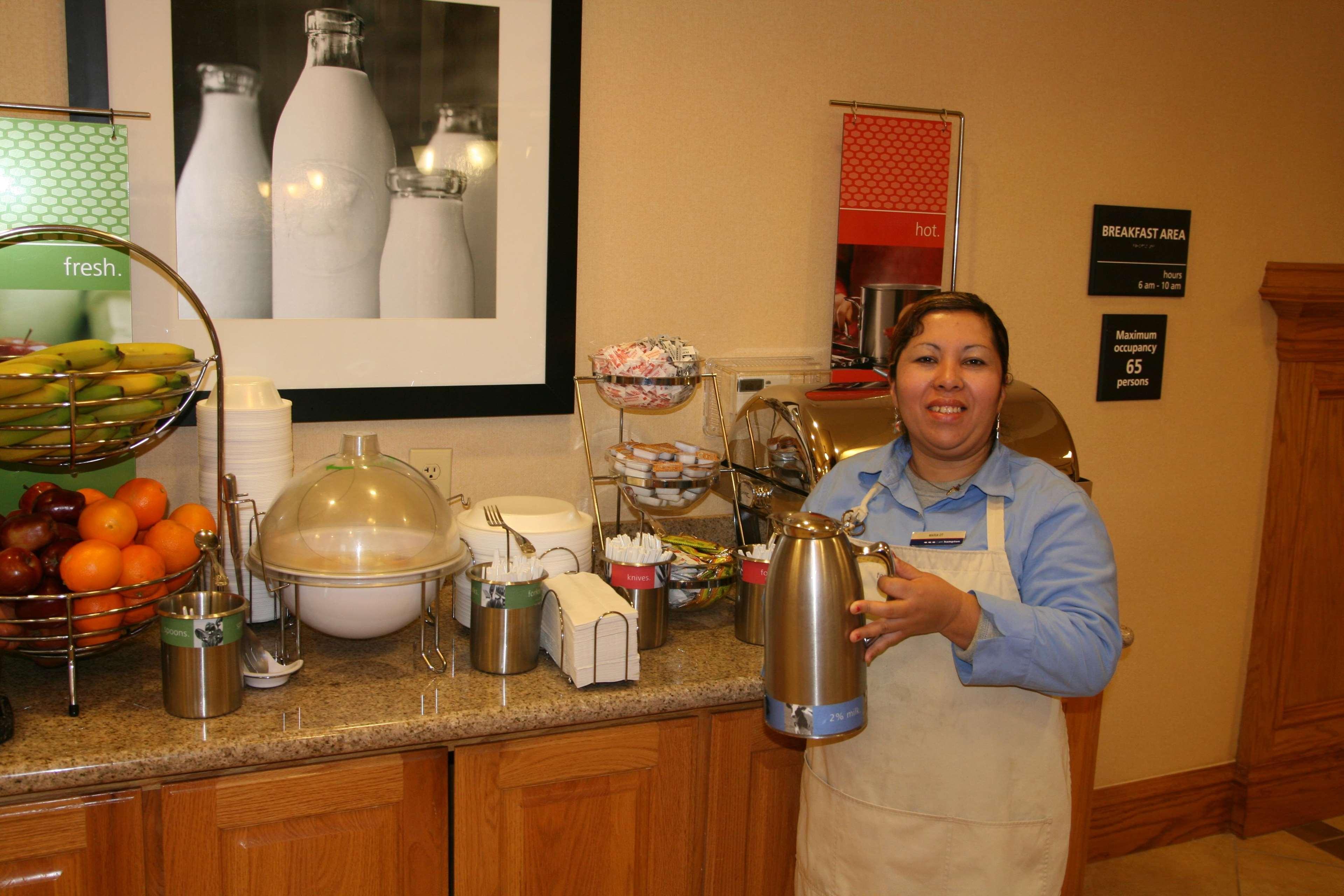 Hampton Inn&Suites Nacogdoches Restaurant photo